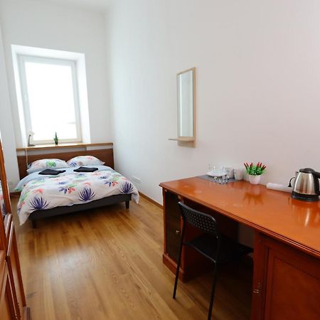 Fantastic Waw - C19 Room E Warsawa Bagian luar foto